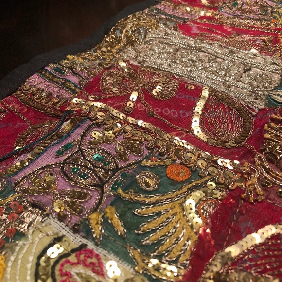 Vintage Hand Embroidered Zari Cushion Cover ♥️ - Picture 10 of 10